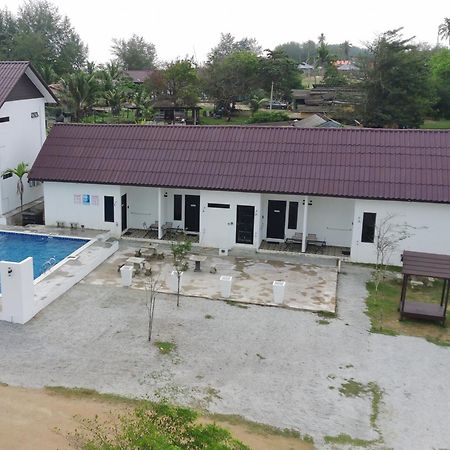 Kamalia Villas Kampung Penarik Buitenkant foto