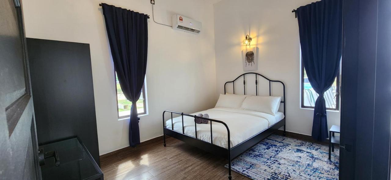 Kamalia Villas Kampung Penarik Buitenkant foto