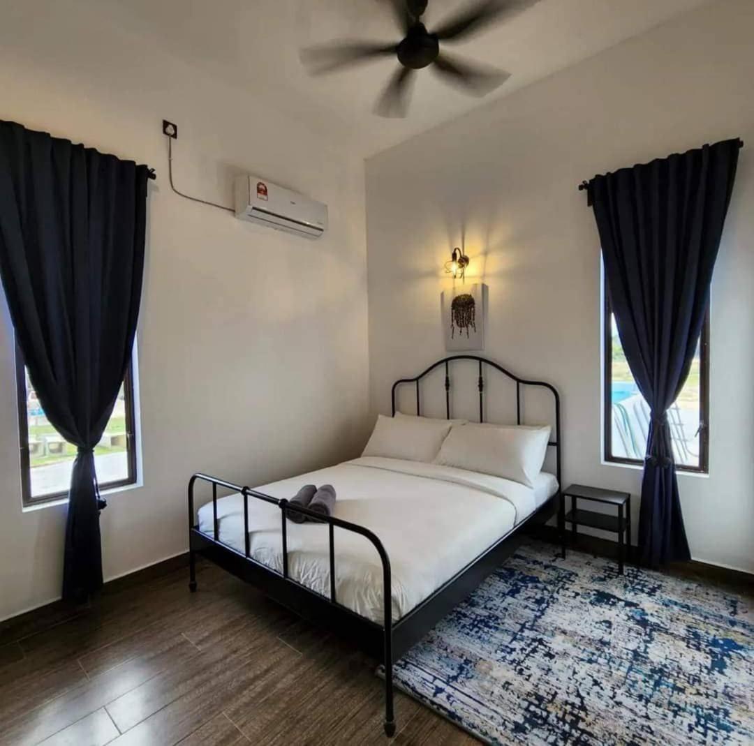 Kamalia Villas Kampung Penarik Buitenkant foto