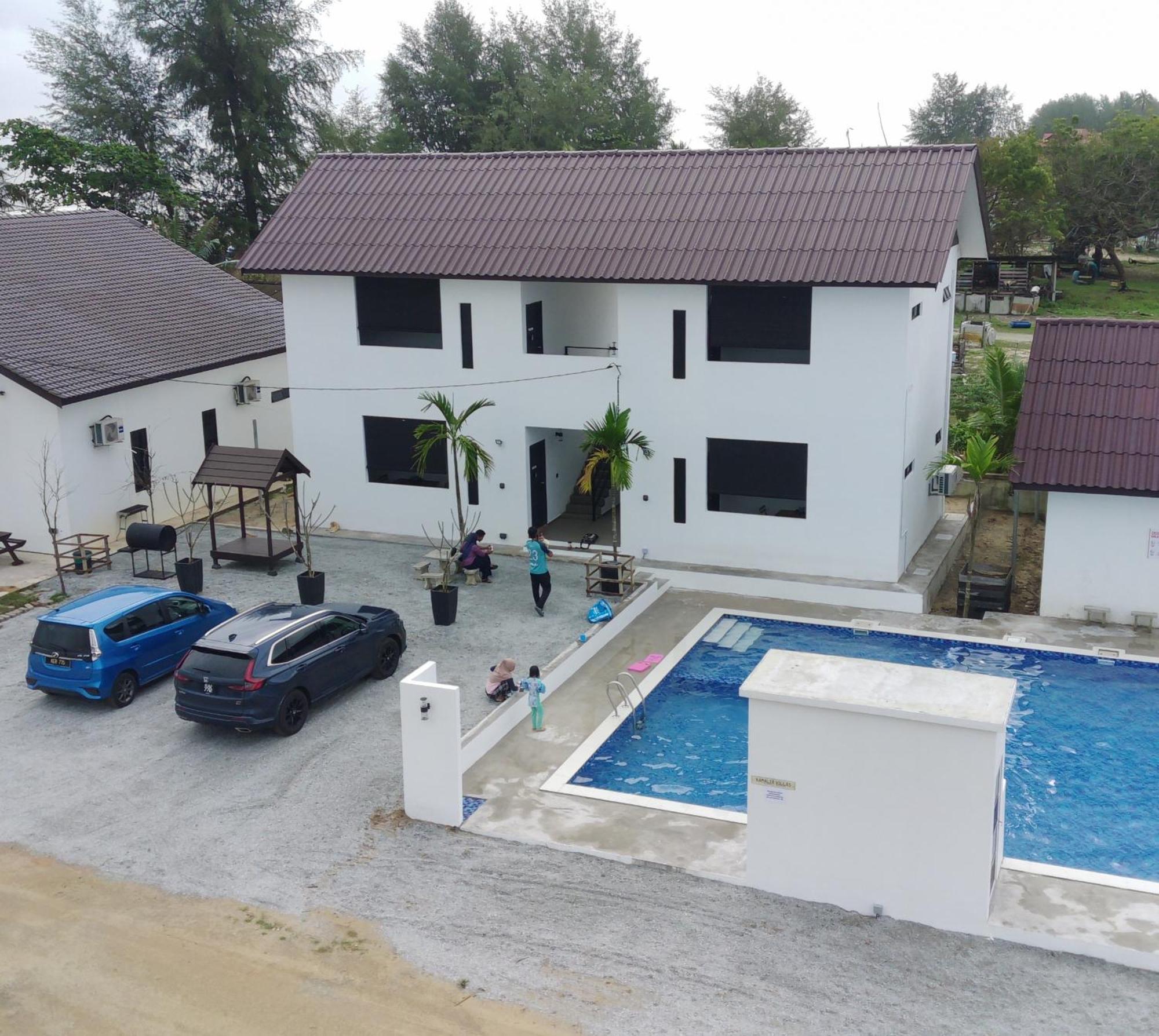 Kamalia Villas Kampung Penarik Buitenkant foto