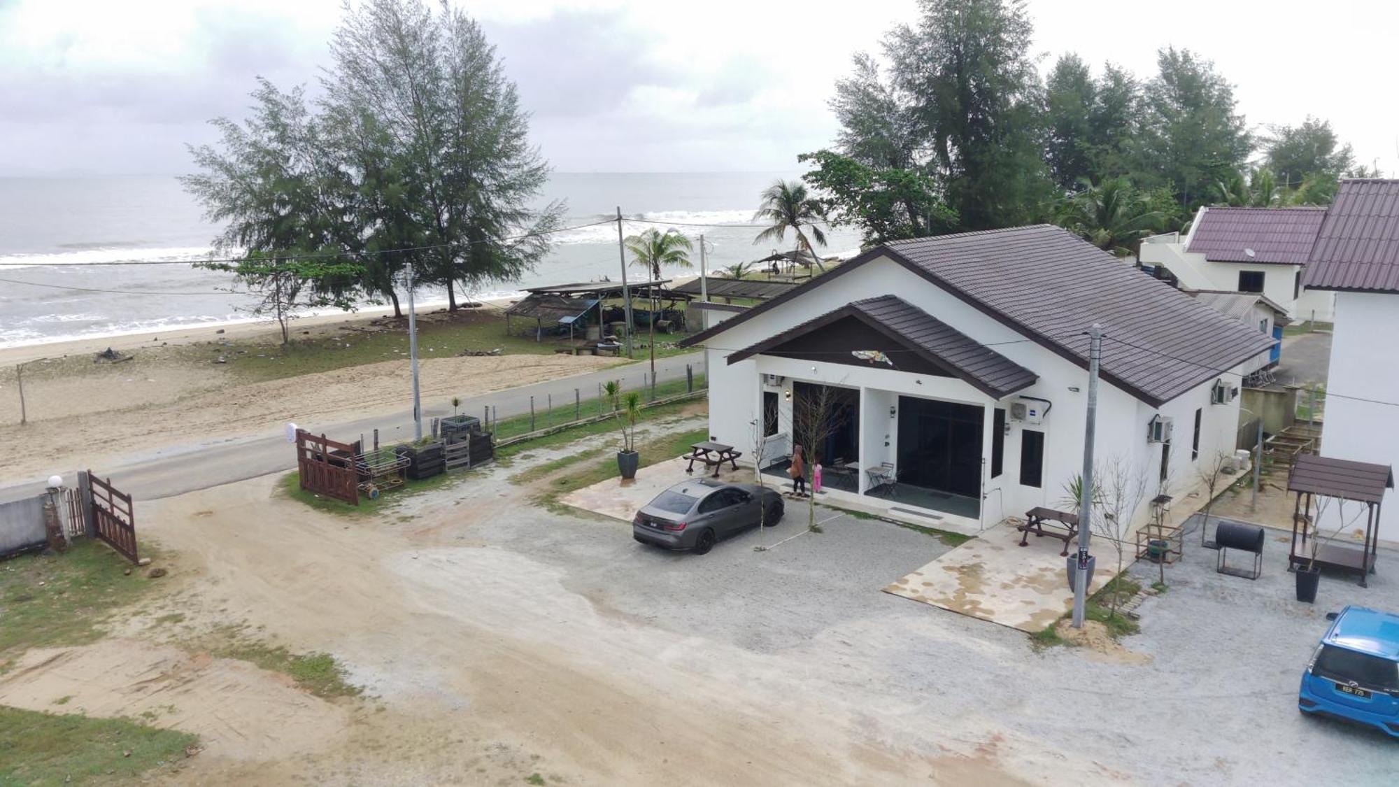 Kamalia Villas Kampung Penarik Buitenkant foto